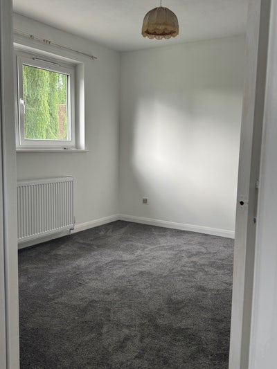 1 double bedroom in Thatcham Main Photo