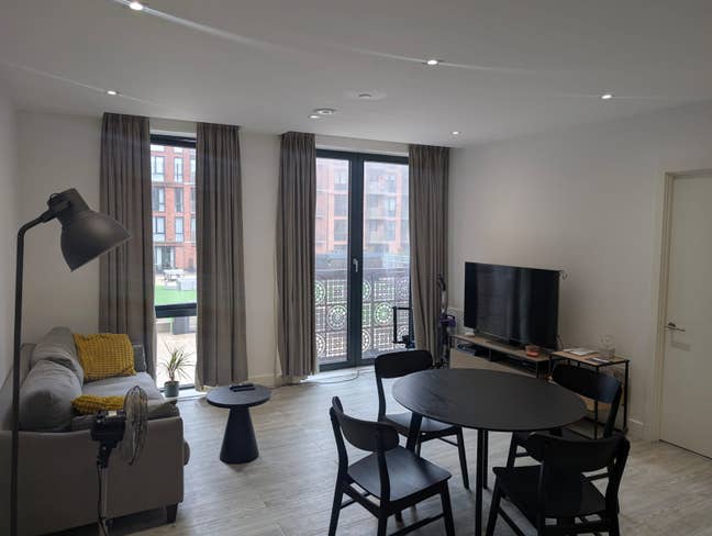 Looking for flatmate to take over current flatmate Main Photo
