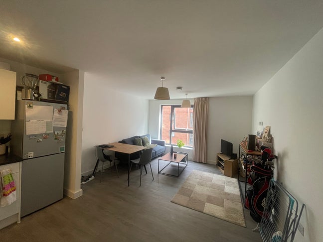 1 bed apartment next to Liverpool Albert dock Main Photo