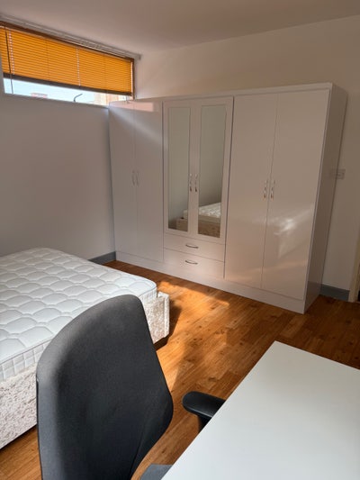 Double room for single person   Main Photo