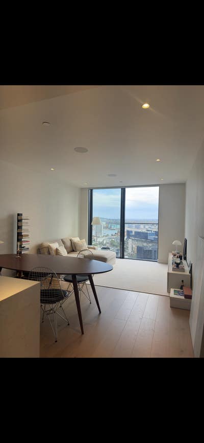 Short Term Only Modern 1-Bed with Stunning View Main Photo