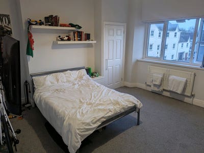 Rooms close to town centre Main Photo