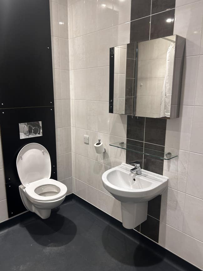 Student Room Available Wembley Main Photo