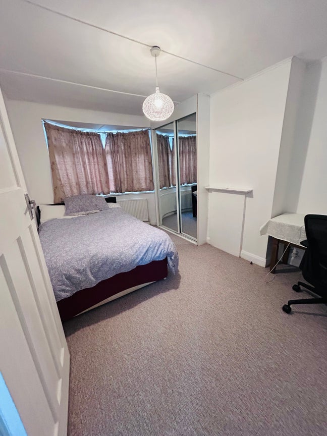  Bright & Comfortable Room to Rent, Clean&Friendly Main Photo