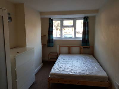 Room for 1 person in a friendly shared house Main Photo