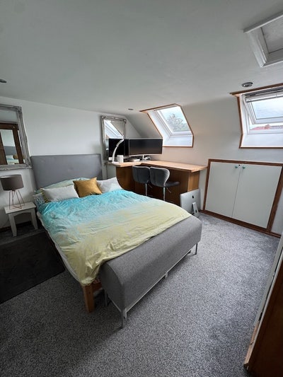 Sunny bright quiet double in Brixton Main Photo