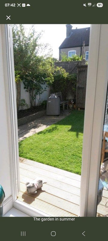Bright, sunny double available in Tooting Main Photo