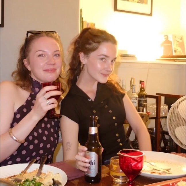 Art world professional seeking sociable home Main Photo