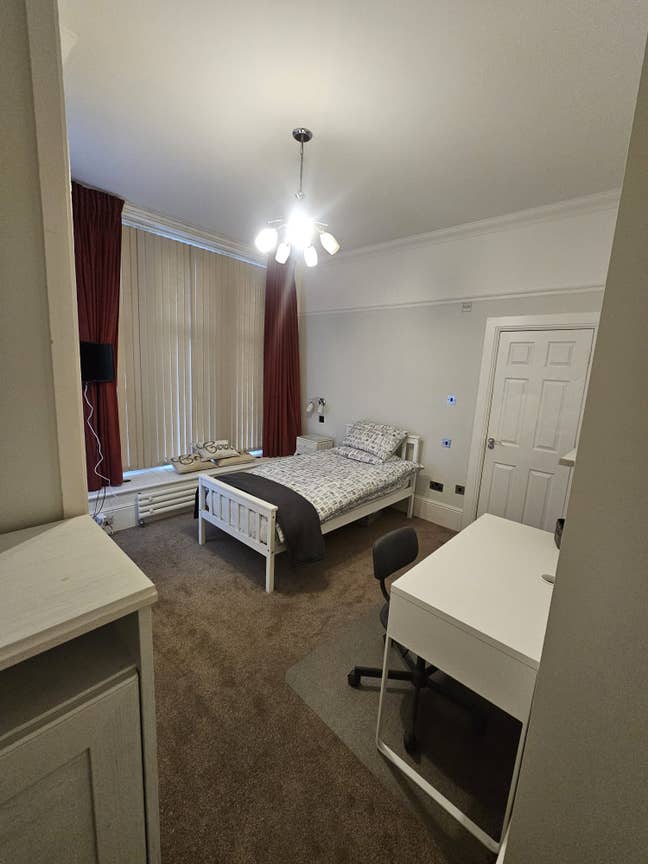 Branksome Park, Double Room, All bills included Main Photo