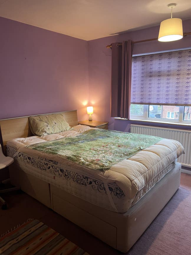 Large Room to Rent (1 Female per Room) Main Photo