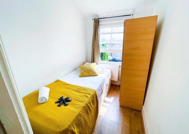 BOX ROOM  Main Photo
