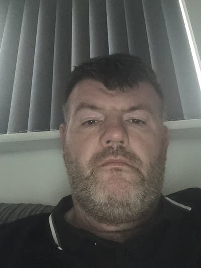 47 year old Male seeks a single or double room Main Photo
