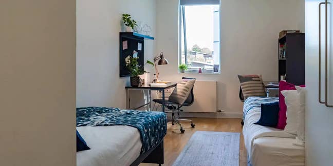Ensuite Double Room Chapter Kings Cross Main Photo