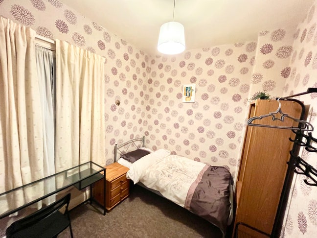 Quiet House Share Main Photo