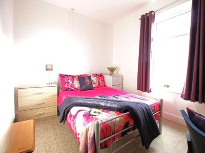 🏡Fully Furnished Double Room| Bills Included Main Photo