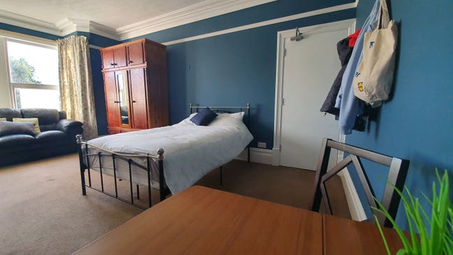 500 metres from Hospital - Double room Main Photo