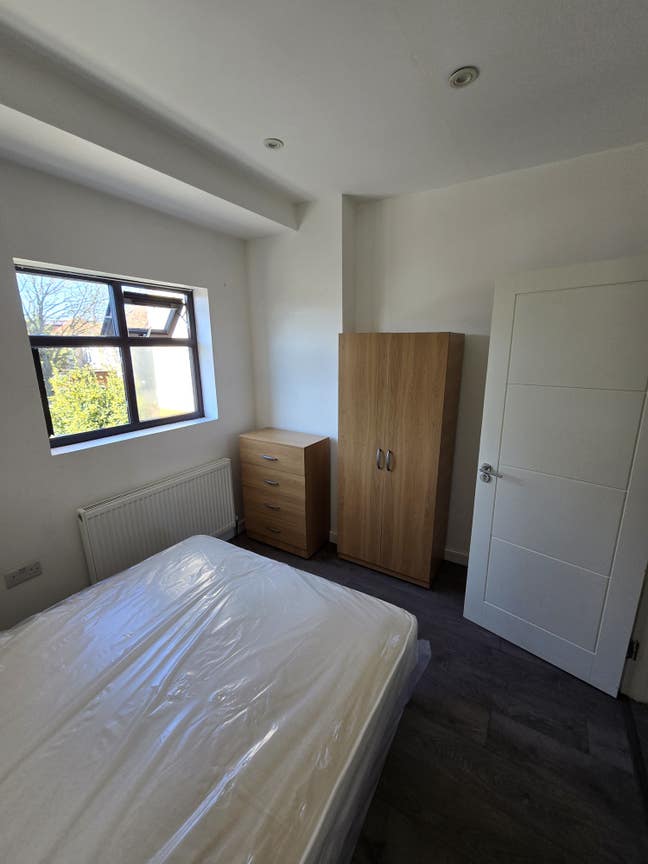 Nice Double Room Inc All Bills. Ref NW10 0NG Main Photo