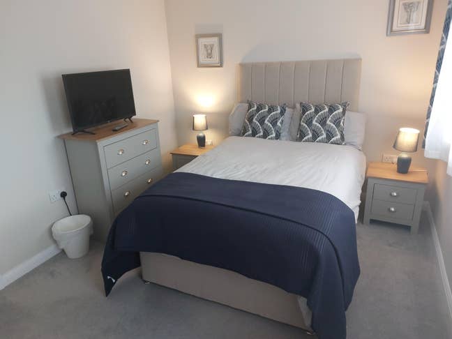 Spacious double close to Eastbourne Hospital. Main Photo