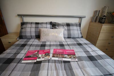 🏡 Beautiful Double Room|  💡 All Bills Included Main Photo