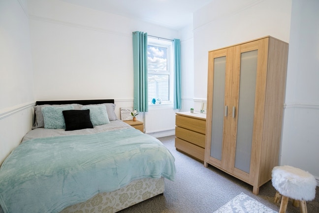 Large Double Room! Professional House Main Photo