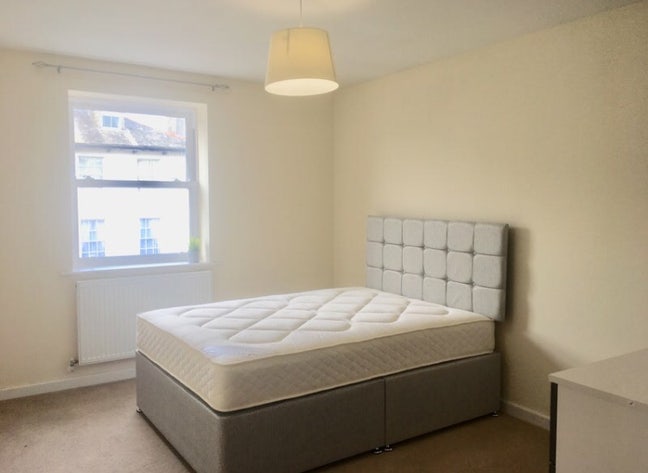 Double Room Available in Heavitree Main Photo
