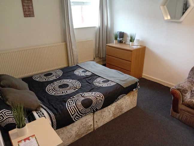 Studio in Dudley Town Centre  Main Photo