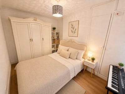 Cozy & Bright Double Room Main Photo
