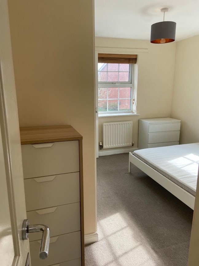 Ensuite Double Room, Modern House Main Photo