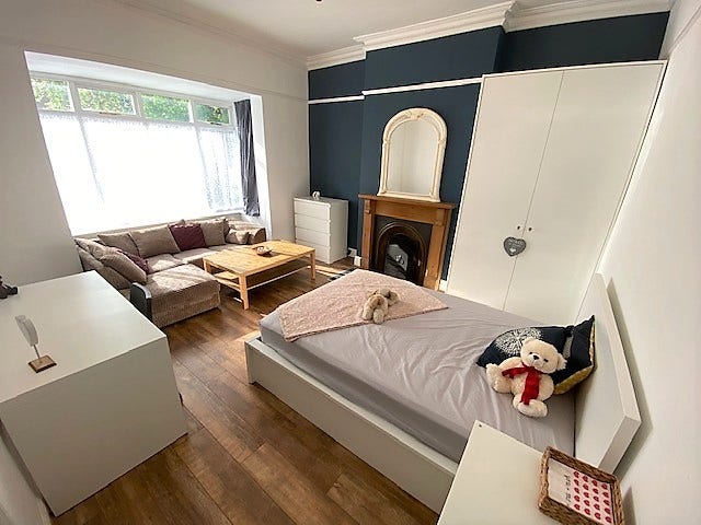 Stunning Moseley Village room Main Photo