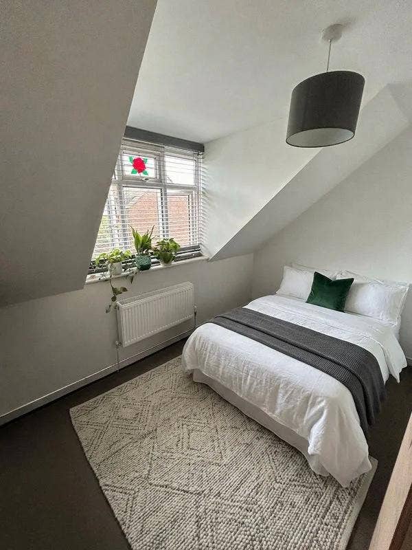 🏡 2 Double Bedrooms Available in Clapham Junction Main Photo
