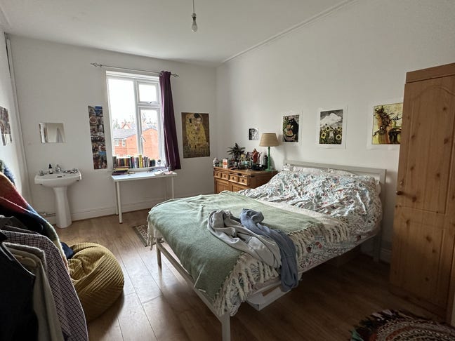 House share in fabulous house in With/Dids Main Photo