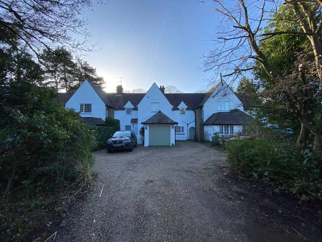 Double en-suite room in lovely surroundings Main Photo