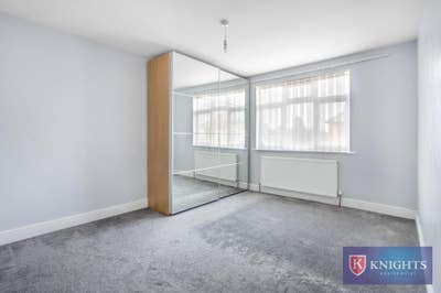 Spacious Double Room in Family Home - Edmonton N9 Main Photo