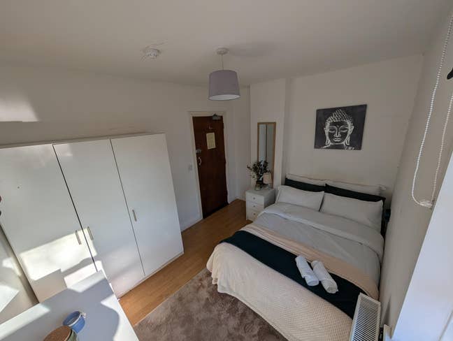 1/2 Price Deposit & Only 2 Weeks Upfront Rent! Main Photo