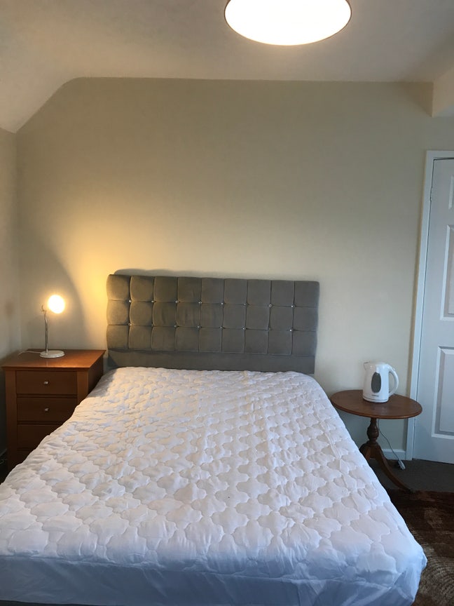 Room for professional working person Main Photo