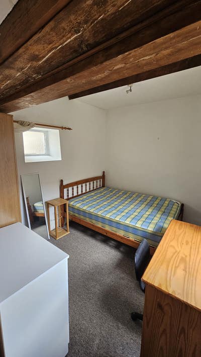 Double Room in Cozy Clifton House Main Photo