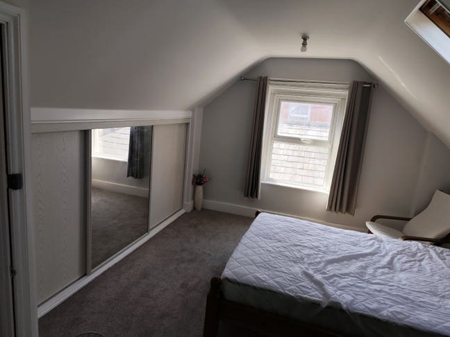 2 double rooms available in large house  Main Photo
