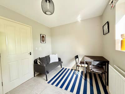 🌿Prime N15: Stunning 3-Bed Flat | Seven Sisters ✨ Main Photo