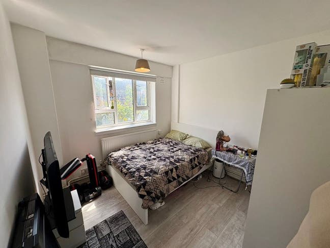Double bedroom Zone 1 in Elephant & Castle Main Photo