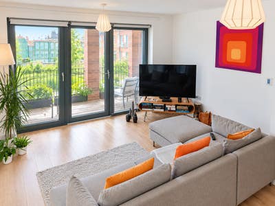 Double Rooms in a Modern 3-Bed Flat Oval SW9 Main Photo