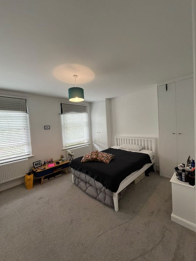 Spacious double room in a queer house Main Photo