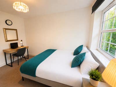 Large Ensuite Double Room – All Bills Included Main Photo