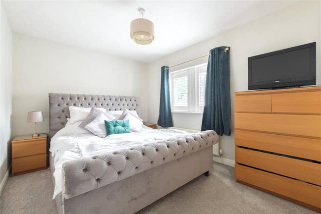 Double Room with shared Kitchen and Living Room  Main Photo