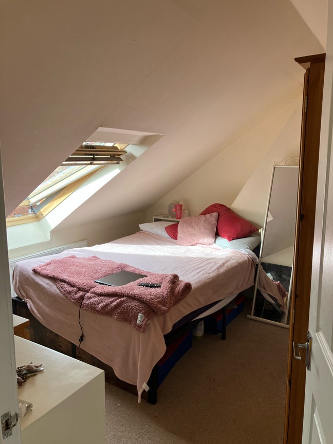 Female Professional Flat Share | South Gosforth Main Photo