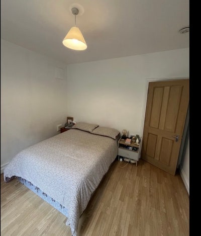 Flat Share  Main Photo
