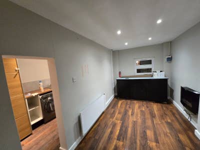 Stunning studio Main Photo