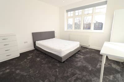 🏡Ensuite +Double Room – Peaceful Enfield House🏡 Main Photo