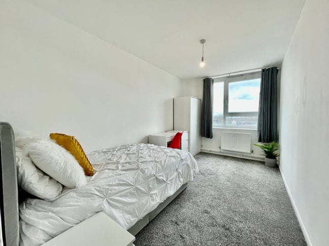 3 Panoramic Rooms near London Bridge Main Photo
