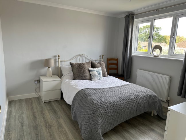 Large room in Grange Park - All bills inc Main Photo