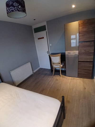 Room for rent  Main Photo